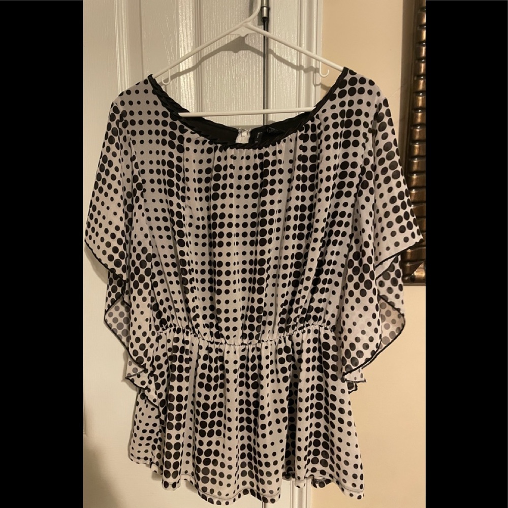 1X Womens New Direction top. Polka Dot